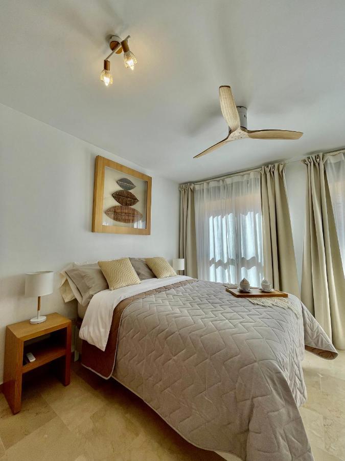 Ivory Suites Malaga Exterior photo